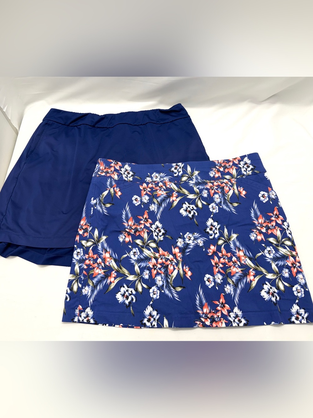 Set of 2 Women's XL Skirts Skorts Navy Blue Floral